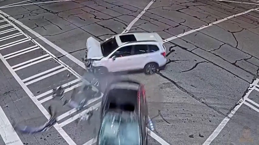 Left Turn Intersection Crash Caught on Dashcam