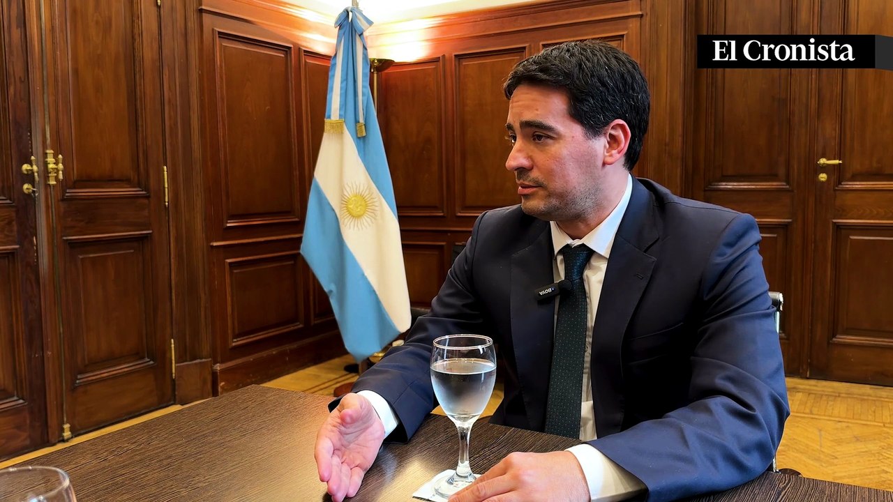 Entrevista Adrián Ravier El Cronista - clip 1 Relación Gobierno y ...