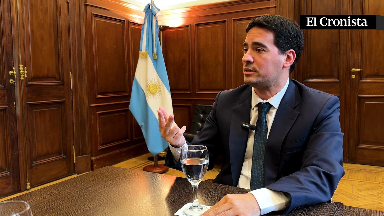 Entrevista Adrián Ravier El Cronista - clip 2 Tipo de cambio - Vídeo ...
