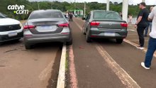Batida entre Mercedes-Benz e T-Cross interdita Avenida Rocha Pombo