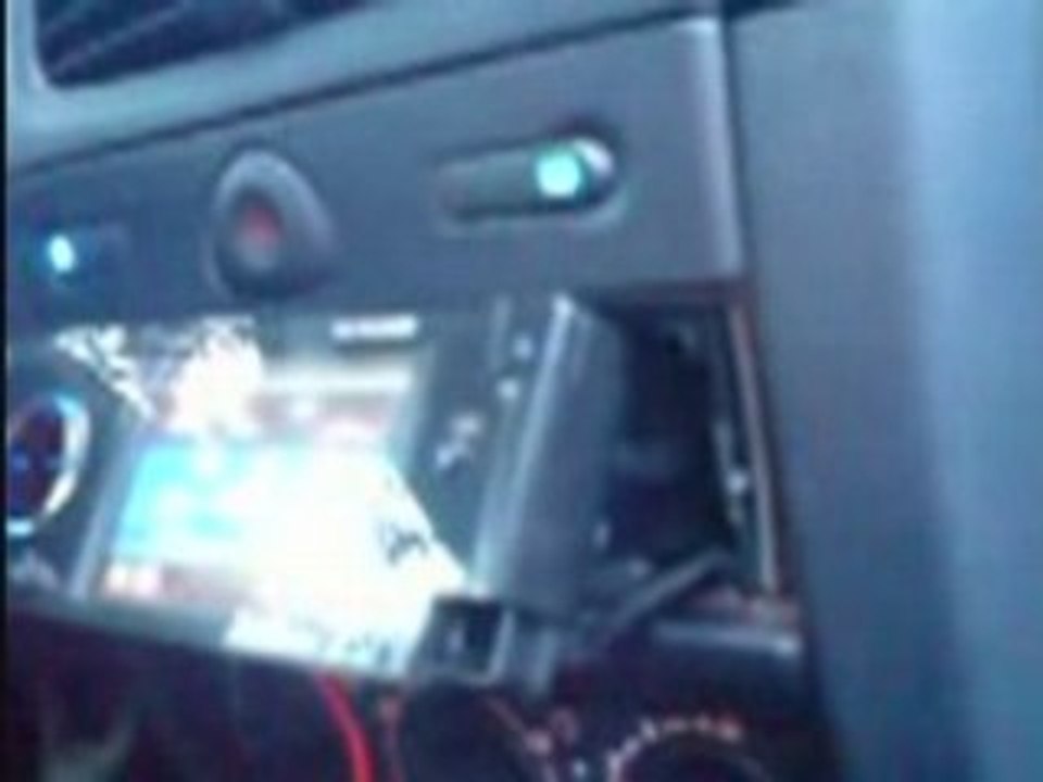 clio autoradio jvc avx1
