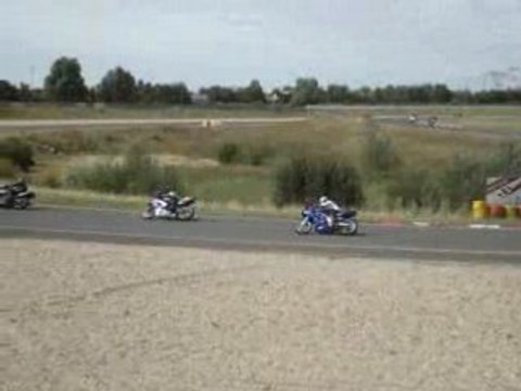 Gsxr K5 sur le circuit Carole