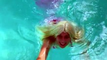 ¿¡HAY UNA SIRENA EN MI ALBERCA?!