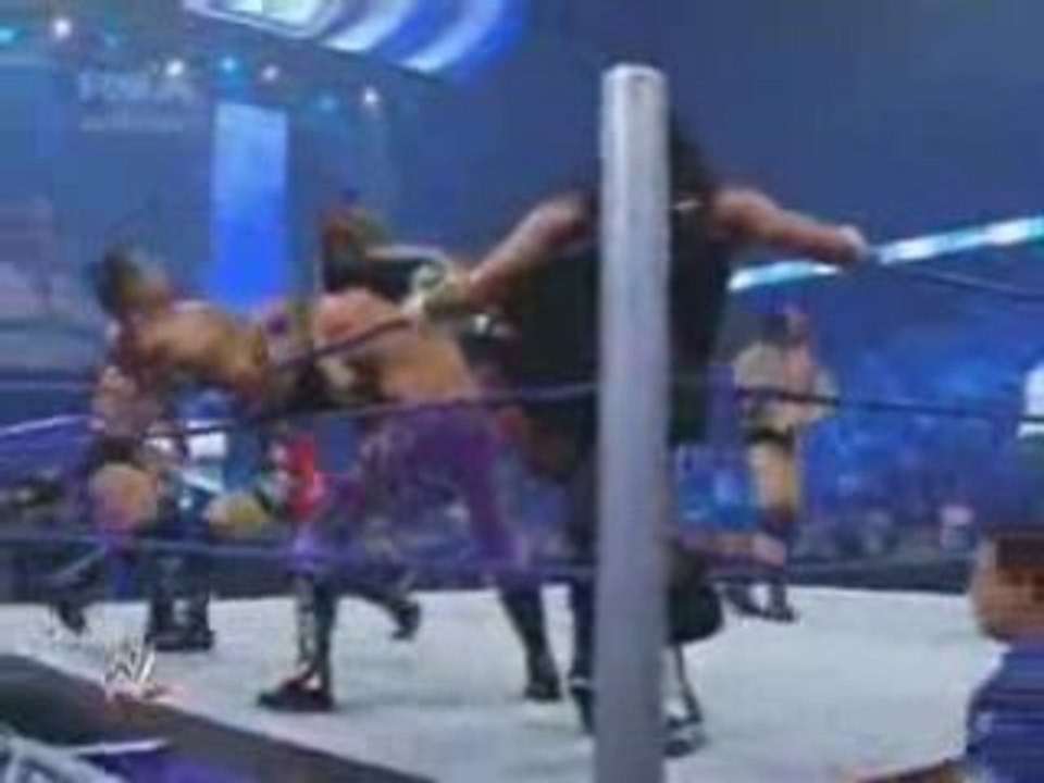 Smackdown 22 08 08 10 MEN BATTLE ROYAL