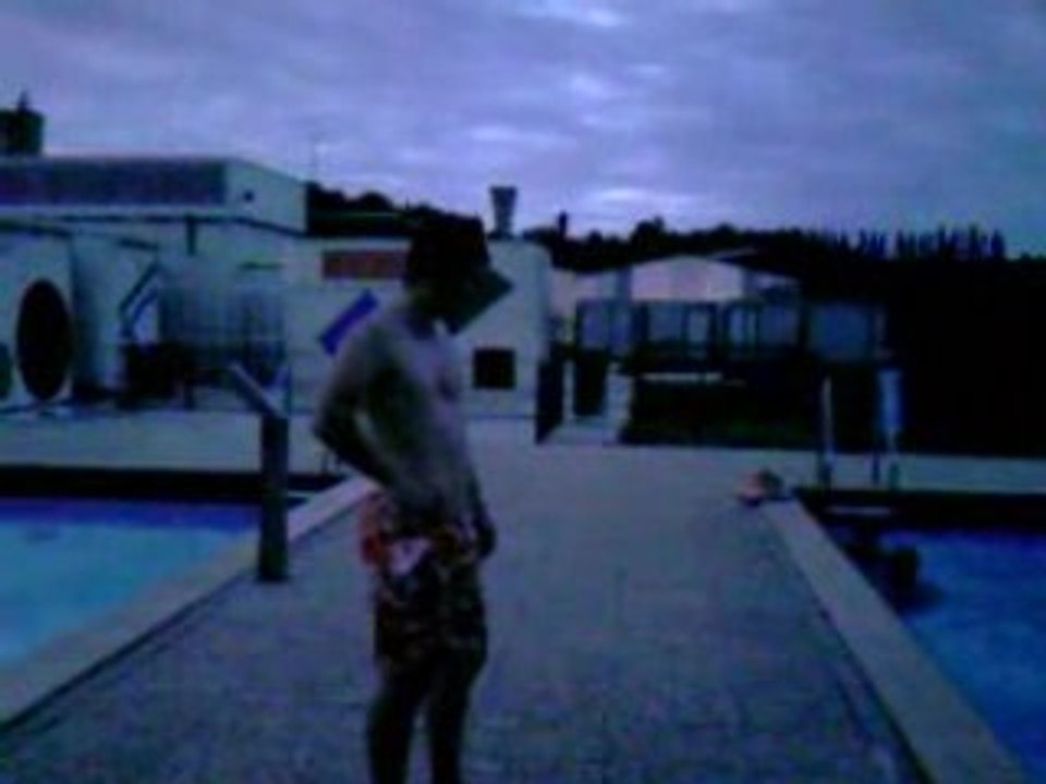 Piscine municipal en nocturne