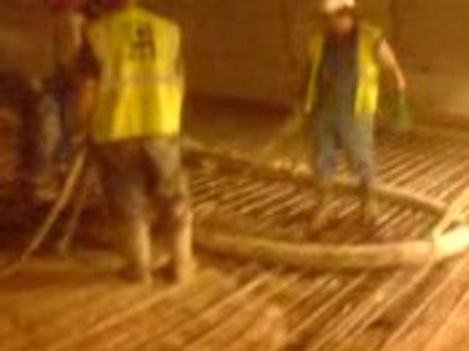 coulage  de la dalle médiane