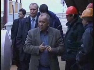 Давай закурим друг нефтяник...