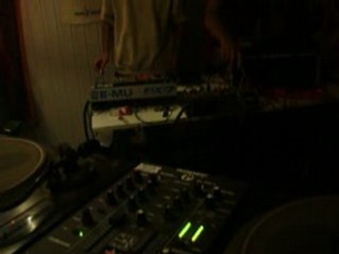 FLéO7 vs LBE à la radio Antenne d'Oc Cahors(46)