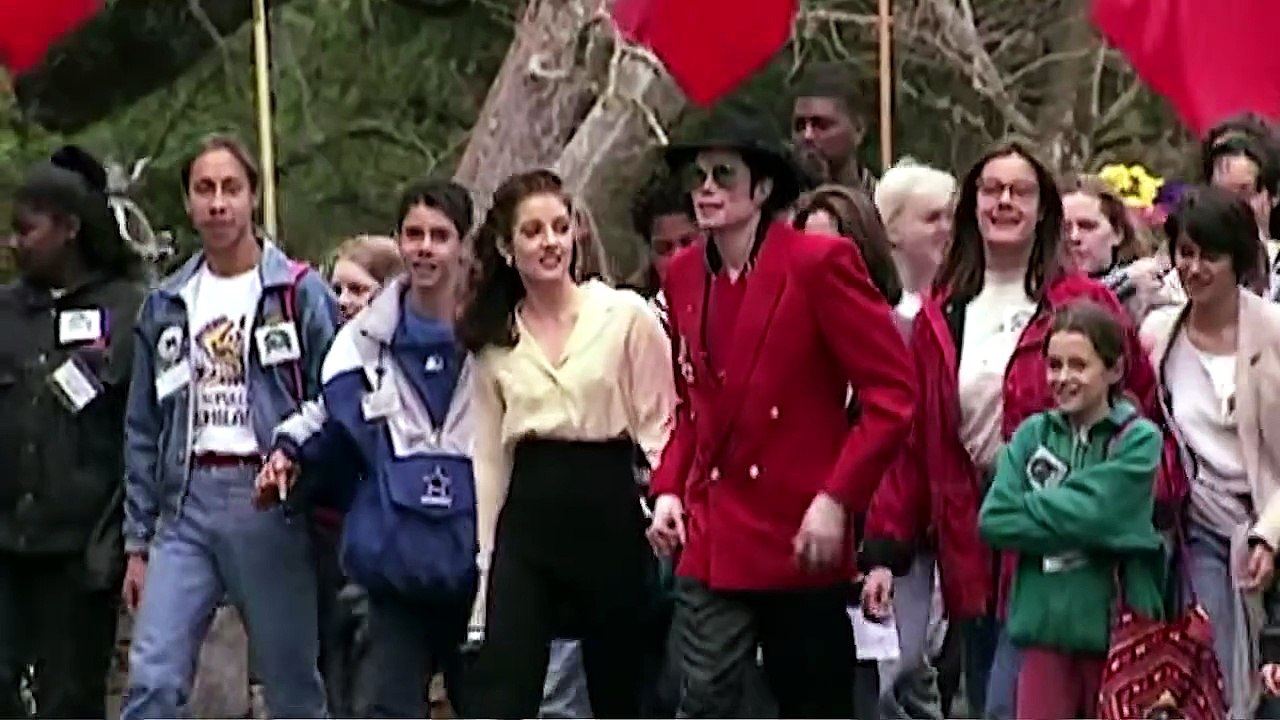 IS MICHAEL JACKSON STILL ALIVE ? - video Dailymotion