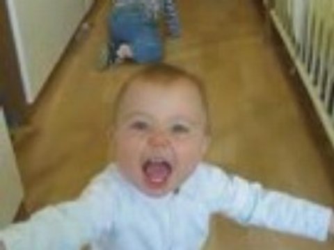 Mattéo rit et Nathan cavale