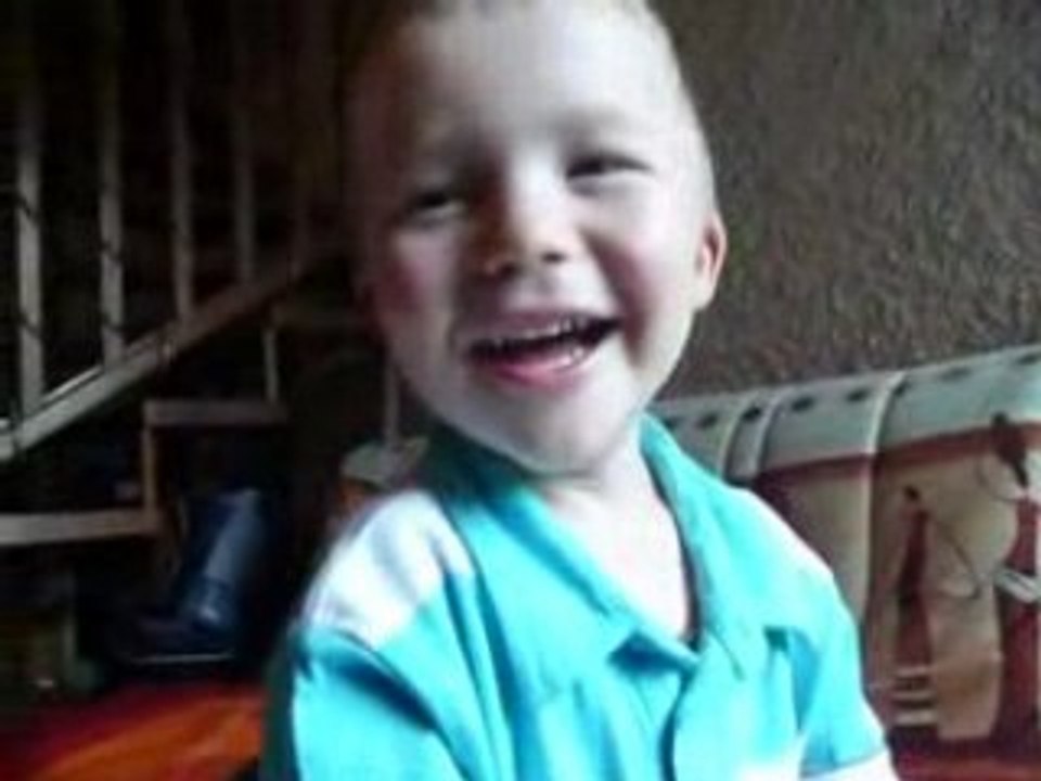 "salut" en chinois : "Ni hao"