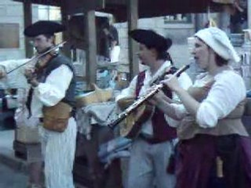 Marché public du XVIII ème siècle 1 (trio)