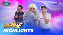 It's Showtime: Ryan Bang, may sariling version ng 'Pen Pen de Sarapen'?! (Miss Q&A)