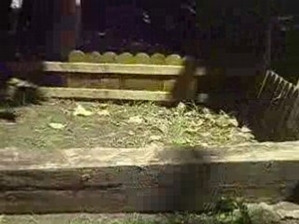 ma tite boubouille au saut  2