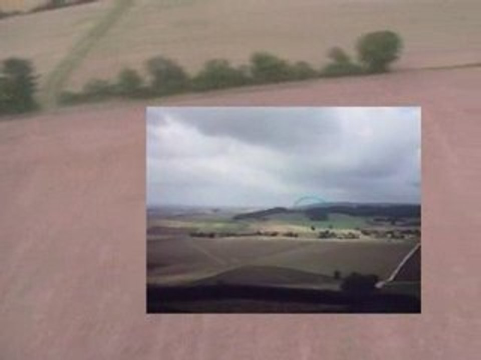 Parapente - eaux puiseaux - vue du ciel
