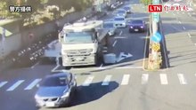 急煞力道猛！拖車綑繩瞬間斷 變電箱滾落車道可罰1萬8