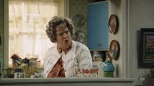 Madame Lebrun S02E02 - Faut placer m'man