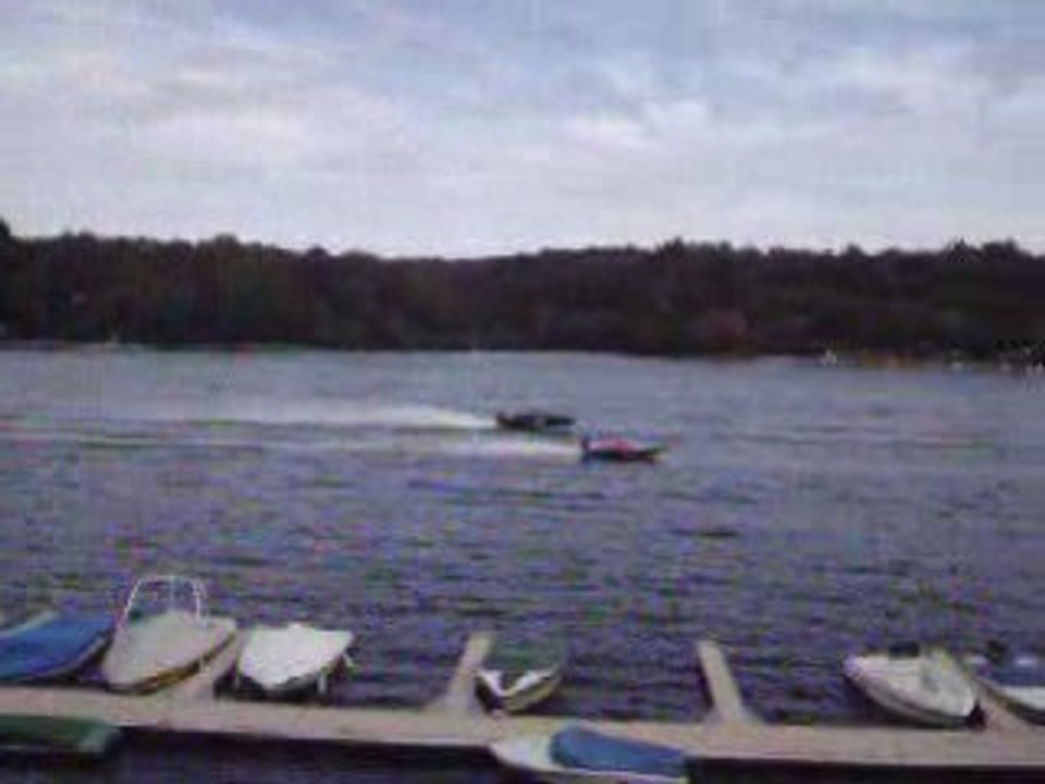 Ski nautique vitesse 2 le 24 aout 2008 eguzon(36)