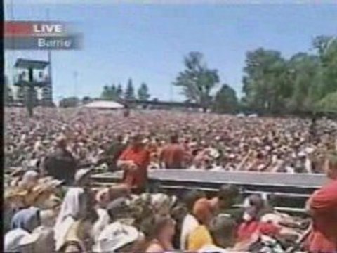 Simple Plan - Welcome To My Life (Concert)