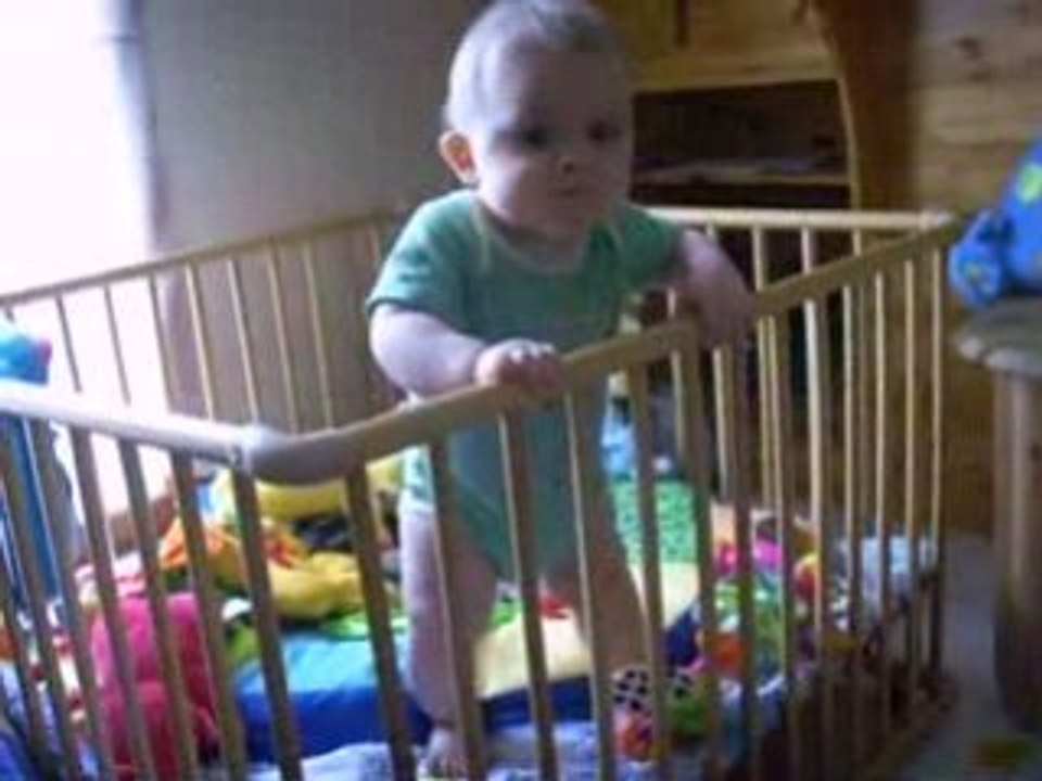 Alan debout dans son parc