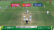 Fielding by Nathan Lyon