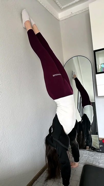 Handstand & Flexibility Challenge at Home - video Dailymotion