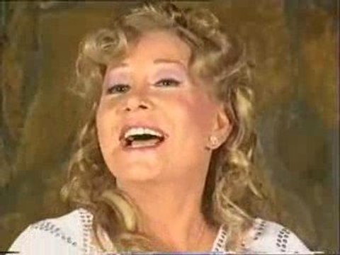 Bedia Akartürk Kesik Çayır