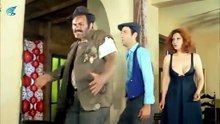 Sakar Şakir Türk Filmi _ Sevda, Şakir_den İmza Almaya Çalışıyor