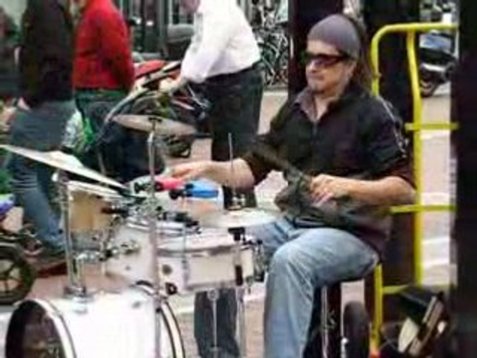 V8. Batteur - Dublin
