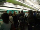 les supporteurs masseillais dans le metro a paris