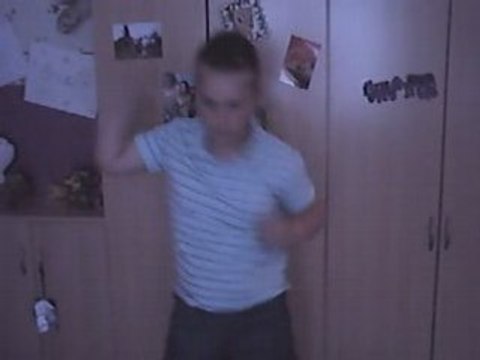 moi ki fait de la tecktonik