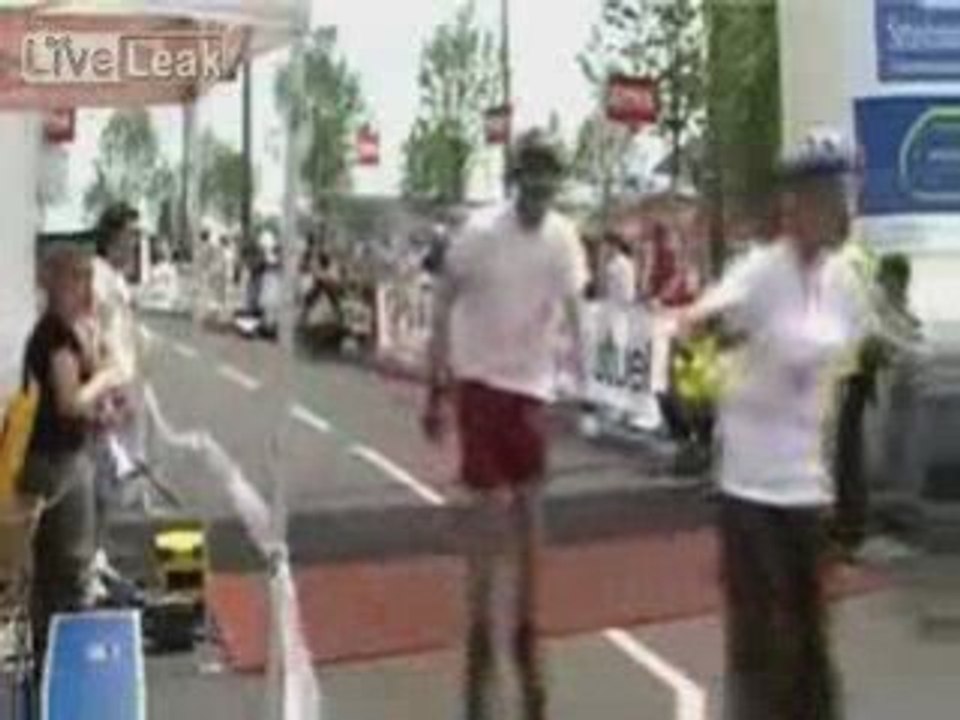 regis dit "attention a la mousse!!!"