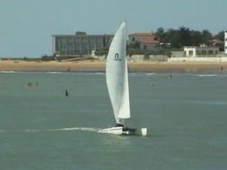 nacra 5.0 navigation solo par petit temps
