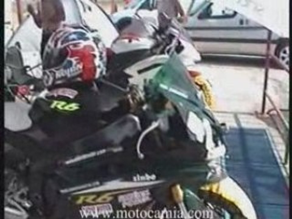 Aydin Erkan motorunu hazirlarken