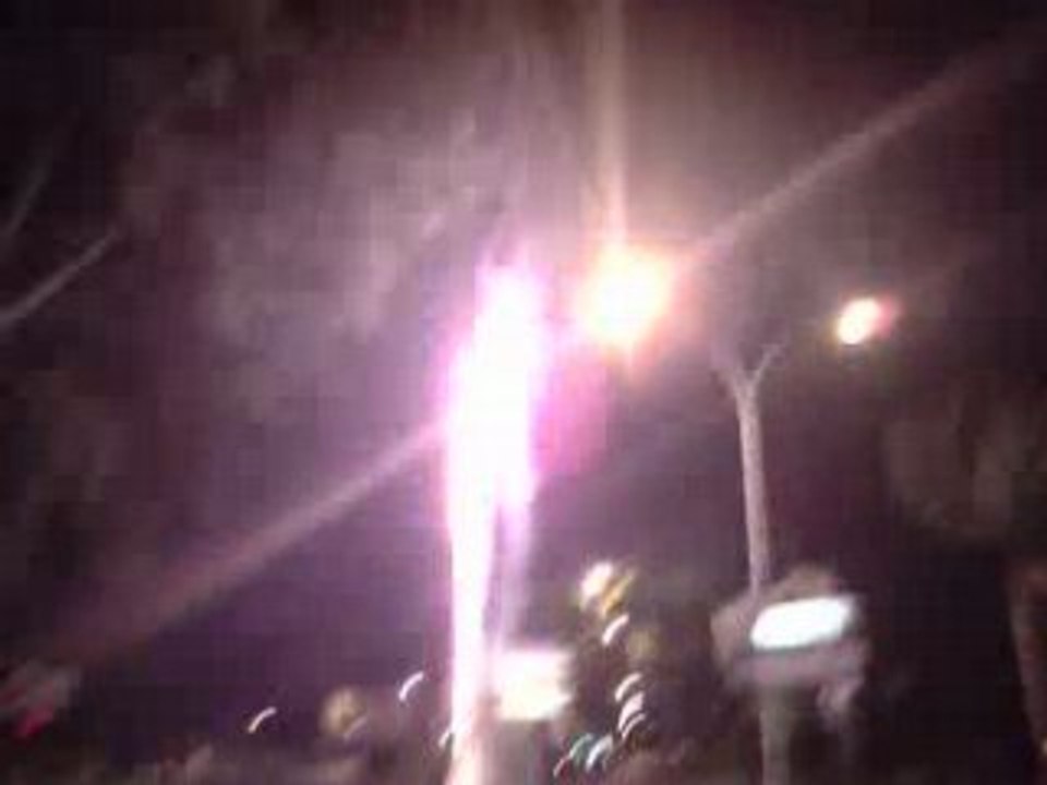 Feu d'artifice devant la poste!