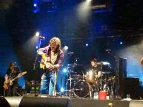 Gogol Bordello, entrée en scène, Festival couvre feu