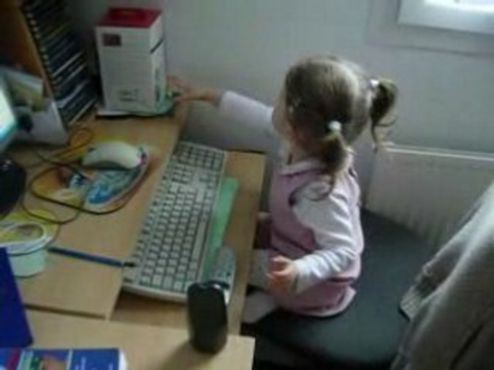 Clementine au telephone