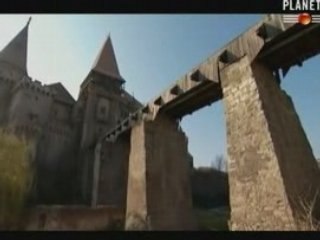 Dans Le Secret Des Villes - Bucarest Les Catacombes  2 Sur 3