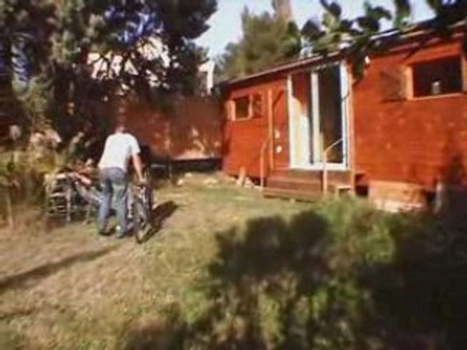 Un chalet près de la mer.