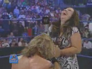 Edge macht Vickie einen Heiratsantrag