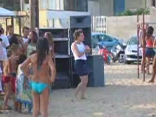 Petite danse sur la plage