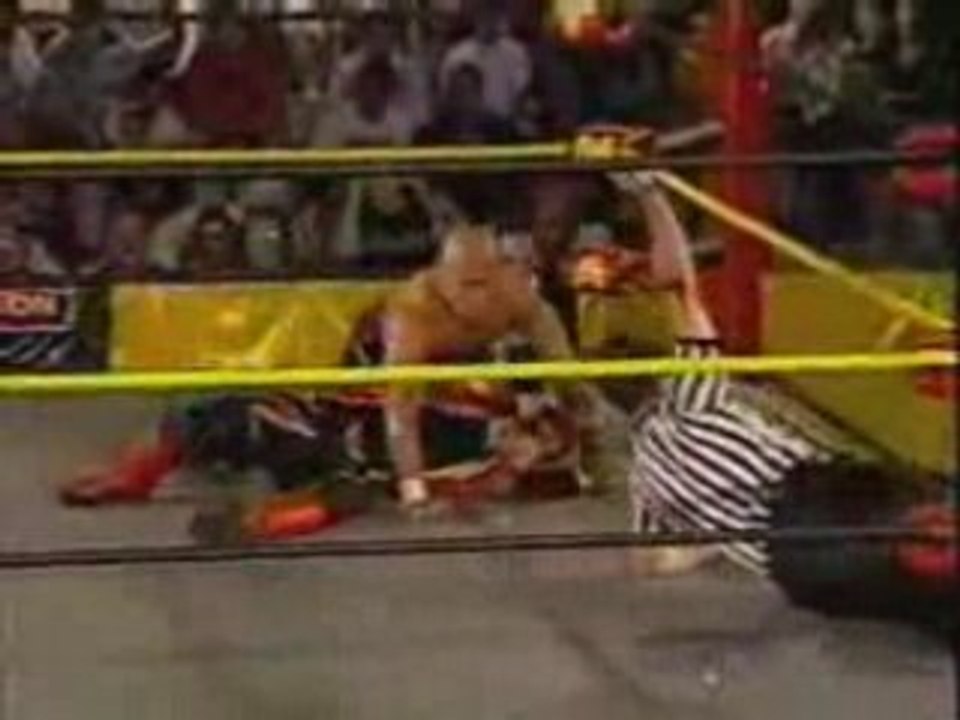 TNA Low Ki vs Amazing Red