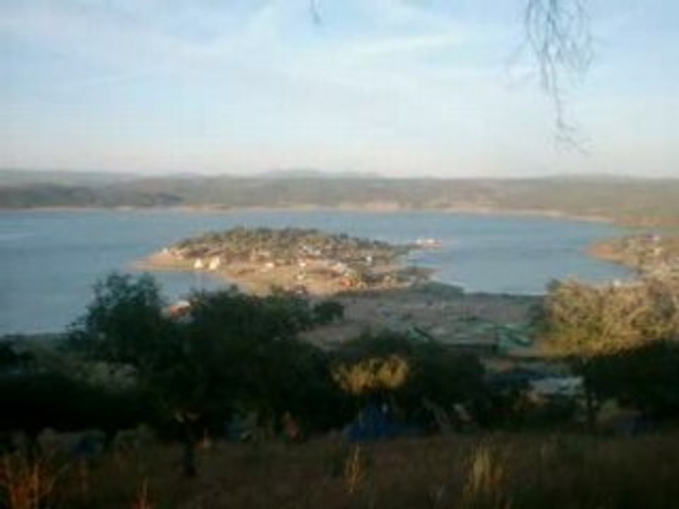 vue  de 180° sur l'ensemble du boom festival + boom off