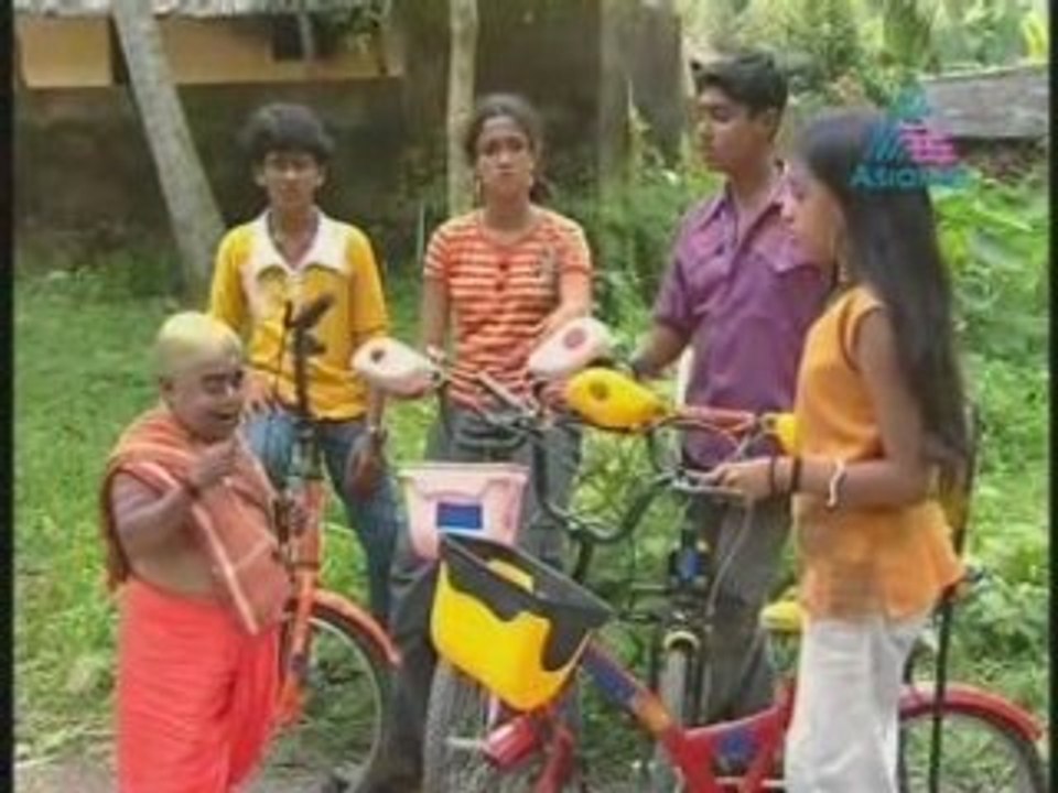 Hello Kuttichathan www.veeduonline.com 2008-08-26 Pt01
