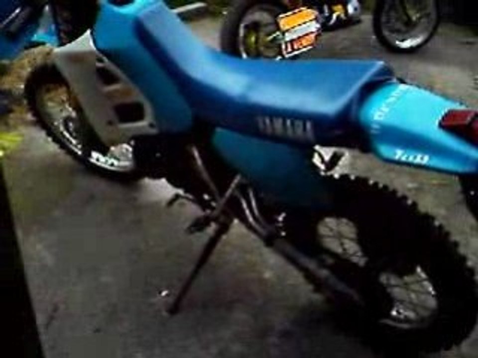 A.V. yamaha dtr200w elle roule super et demarre o ...