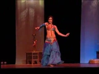 Rakkase Kayra Danza: Elegant Dance Performance