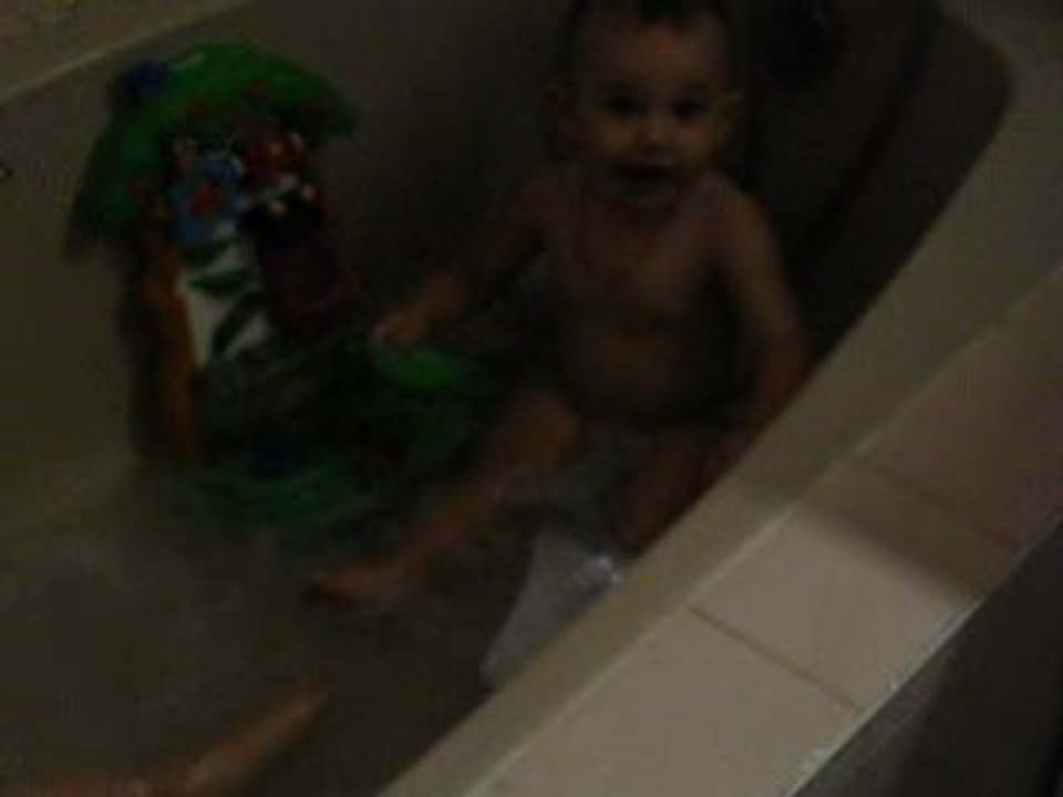 un bain qui éclabousse