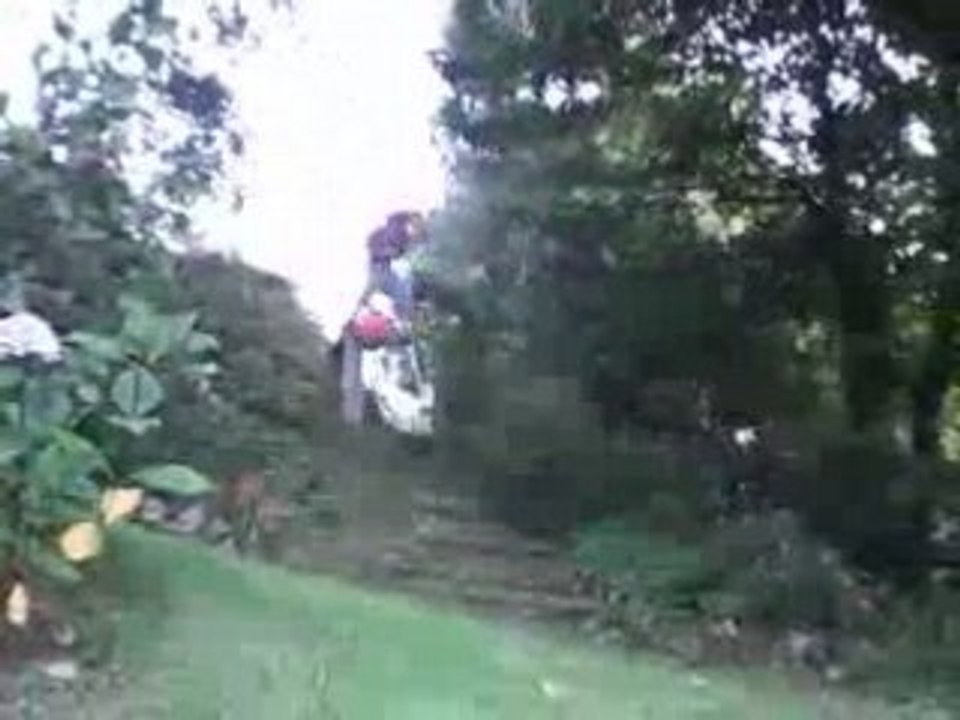 Double saltau arriere