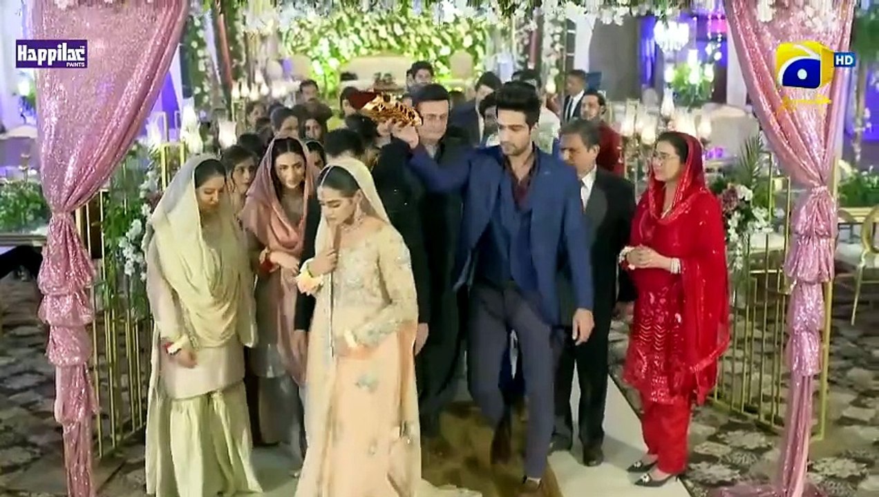 Aye Musht-e-Khaak - Episode 19 - [Eng Sub] Digitally Presented by ...