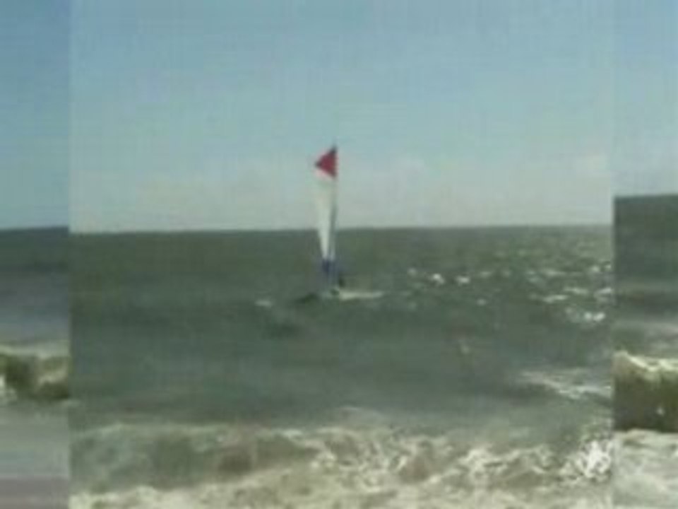 Catamaran CONTACT de DORGULOFF
